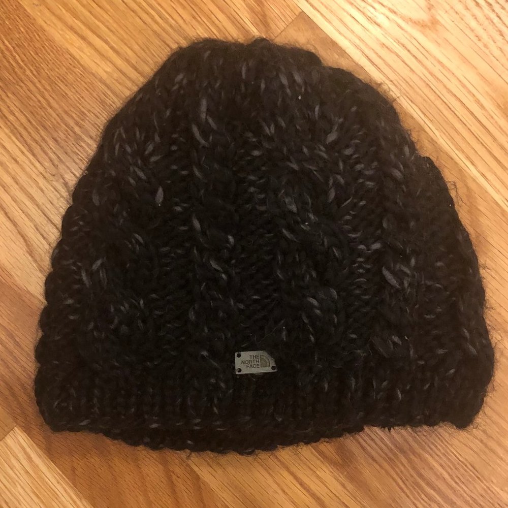 THE NORTH FACE Wool Beanie w Fuzzy Lined Inside.